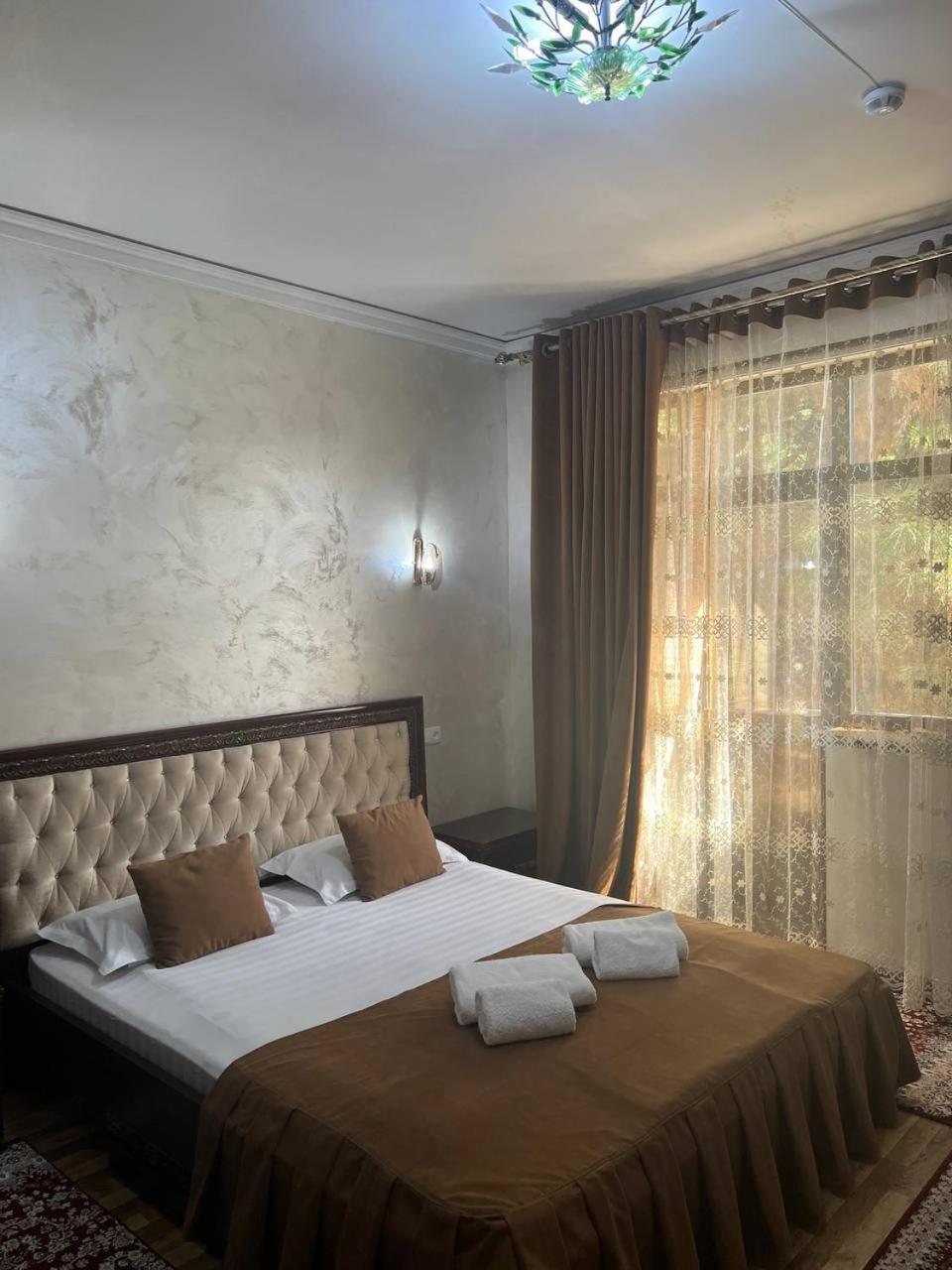 Hotel Al-Bukhory Samarkand Esterno foto