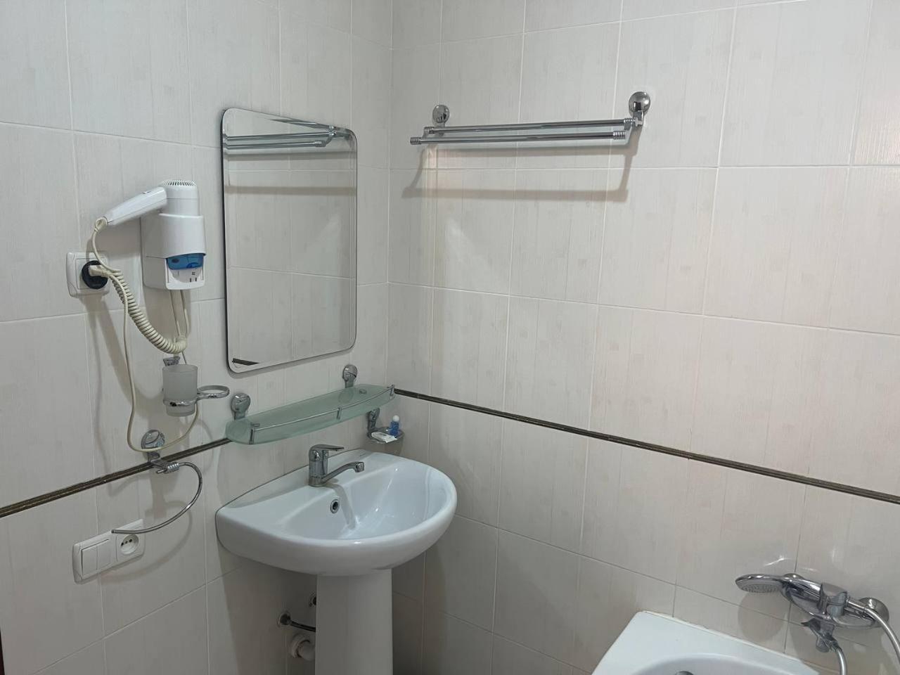 Hotel Al-Bukhory Samarkand Esterno foto